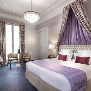 **** Hotel Claridge France